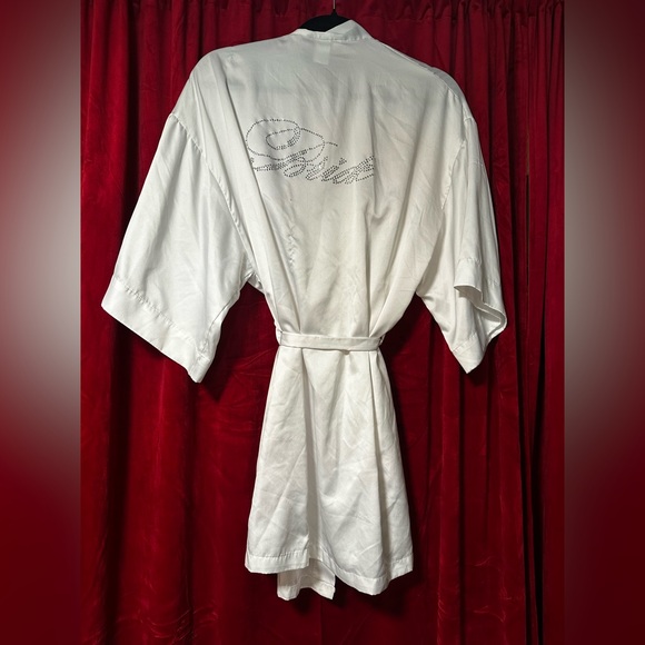 Icing White Bride Robe - Picture 2 of 4